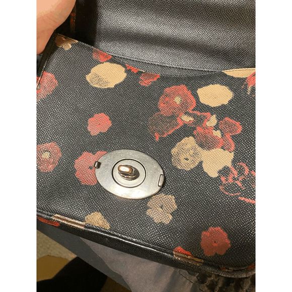 COACH 33615 PAGE FLAP BLACK & FLORAL SHOULDER BAG - Picture 9 of 11